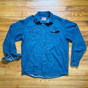 Wrangler Denim Button Up Size M.